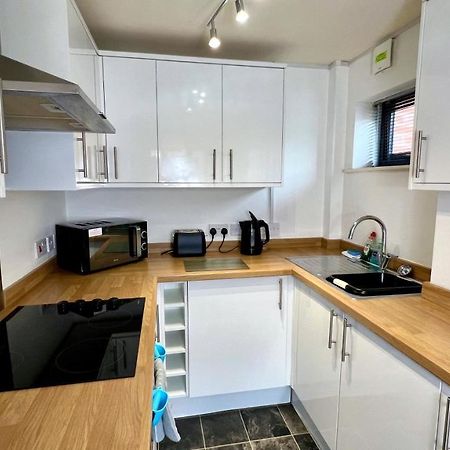Cross Court, Stafford By Bell Apartments Luaran gambar
