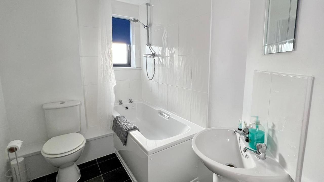 Cross Court, Stafford By Bell Apartments Luaran gambar